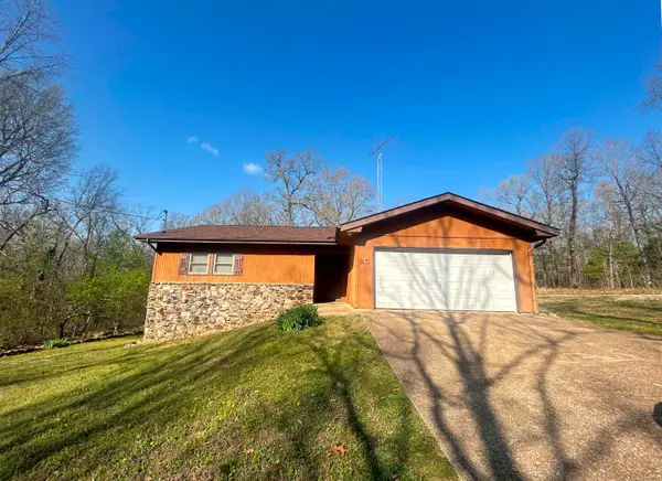 85 Hictochee Drive, Cherokee Village, AR 72529