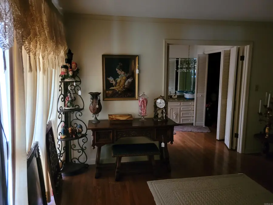 1901 W Oak Street, El Dorado, AR 71730 - #2