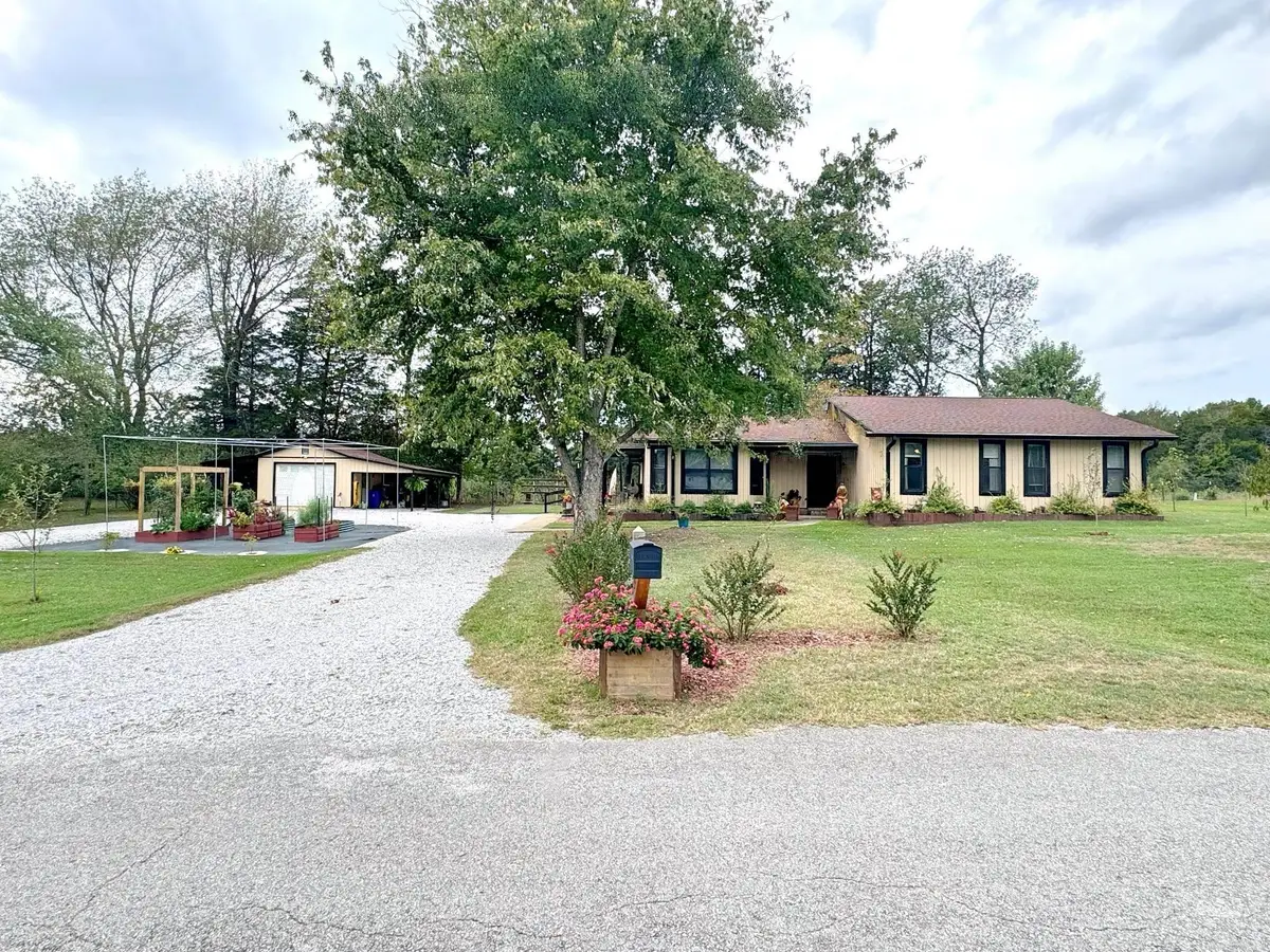 103 S Grover Ave, Mountain View, AR 72560 - #1