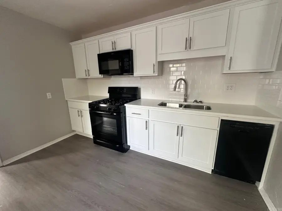 601 W 51 Street, North Little Rock, AR 72118 - #2