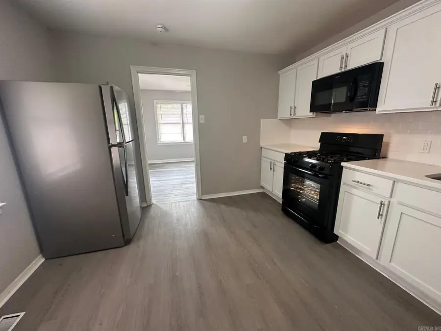 601 W 51 Street, North Little Rock, AR 72118 - #3