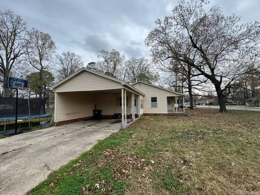1507 W 33rd Avenue, Pine Bluff, AR 71603 - #2