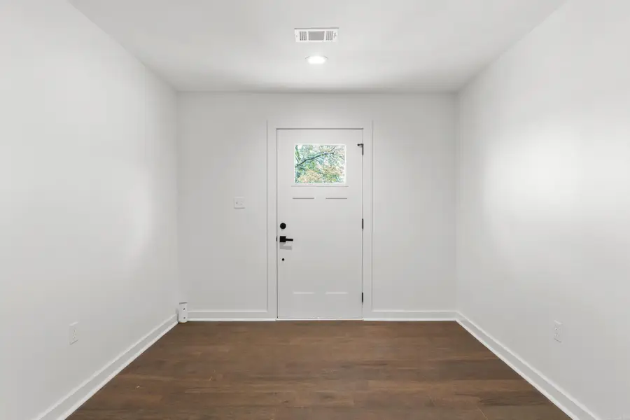 3237 College Avenue, Conway, AR 72034 - #3