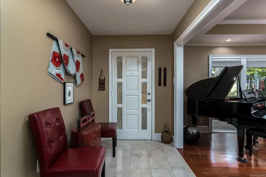 2423 N Rodney Parham Road, Little Rock, AR 72212 - #2