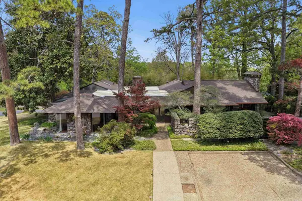 2 Glenridge Road, Little Rock, AR 72227