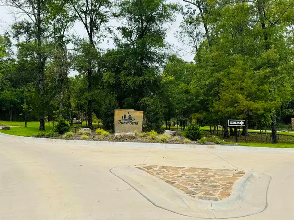 316 Devoe Bend Drive, Maumelle, AR 72113