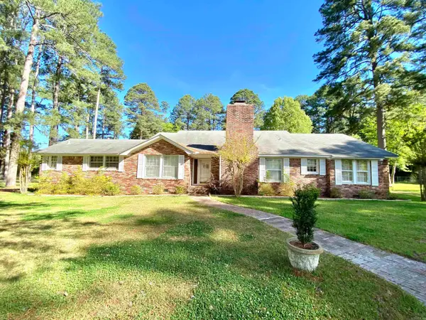 1612 W 4th Street, Fordyce, AR 71742