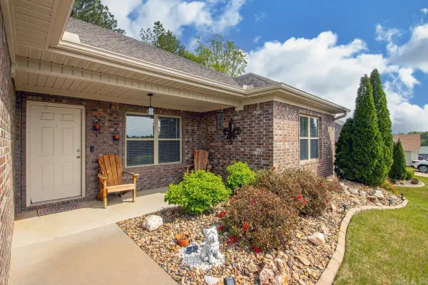 5810 Heritage Heights Dr, Benton, AR 72019