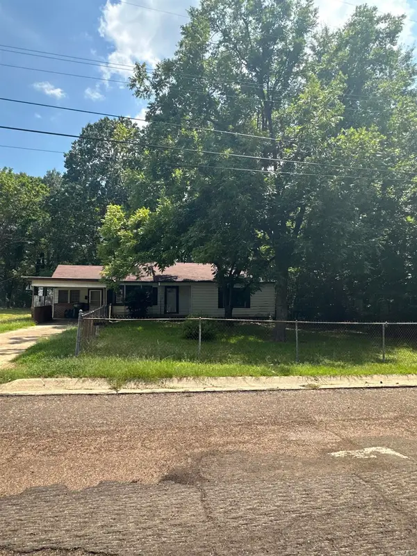 913 Calhoun, Magnolia, AR 71753