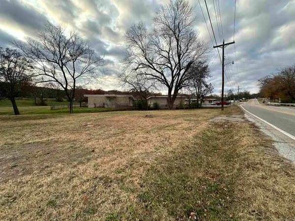 610 Panther Avenue, Yellville, AR 72687