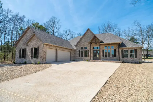 7 Linares Lane, Hot Springs Village, AR 71909