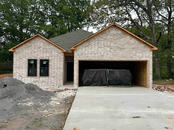 225 Kayla Lane, Lonoke, AR 72086