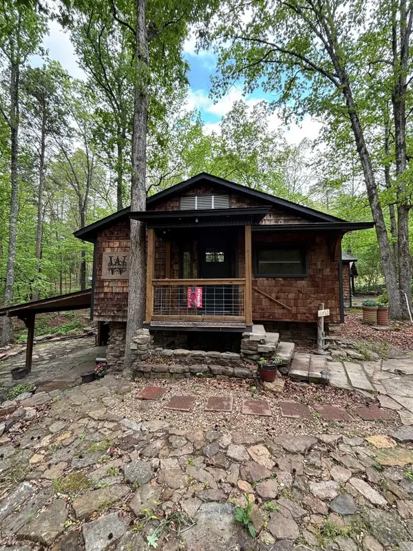 99 Roxie Ln., Greers Ferry, AR 72067