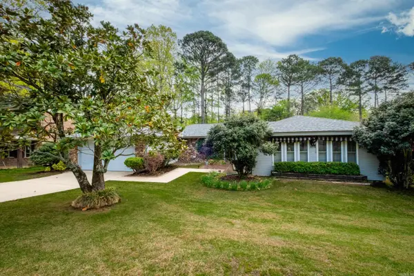 2204 Clapboard Hill Road, Little Rock, AR 72227