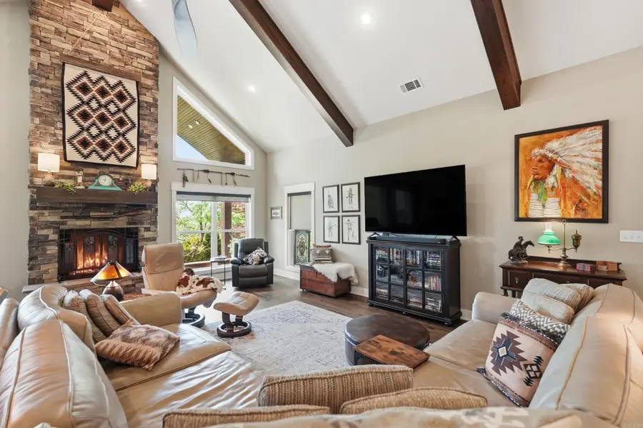 190 E Grandview Heights Drive, Conway, AR 72032 - #3