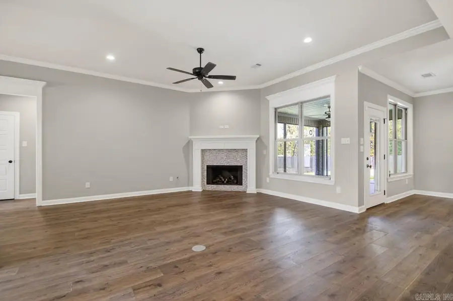 9880 Willow Brook Dr, Sherwood, AR 72120 - #3