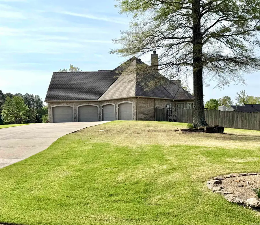 401 Huntcliff Drive, Jonesboro, AR 72404 - #2