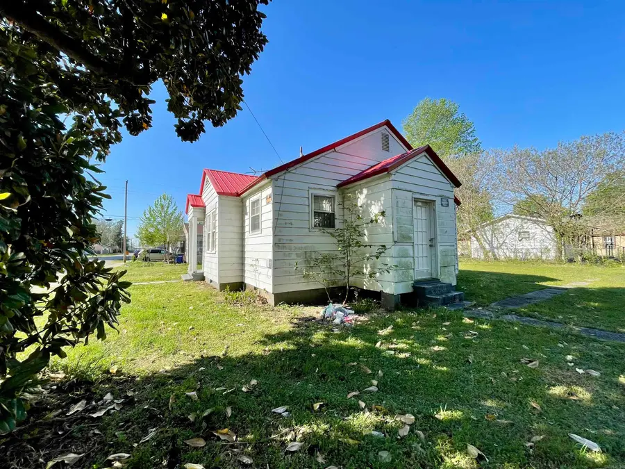 304 Plaza Avenue, Trumann, AR 72472 - #3