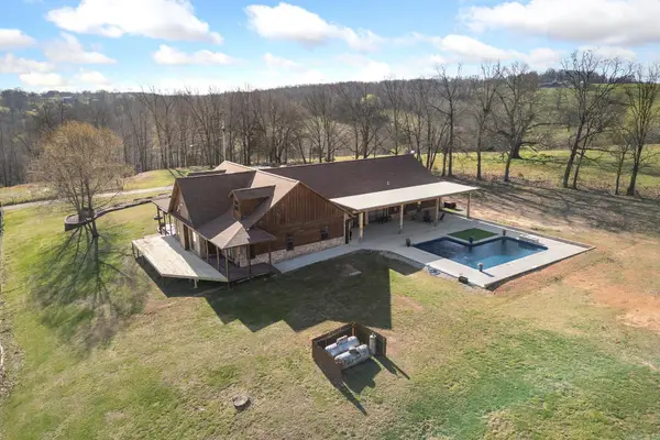 6403 N Parliament Drive, Harrison, AR 72601