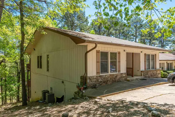 53 Halcon Place, Hot Springs Village, AR 71909