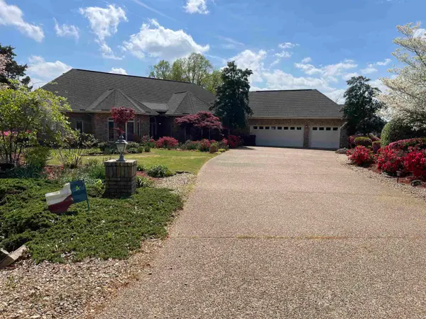 60 Sanchez Way, Hot Springs Village, AR 71909