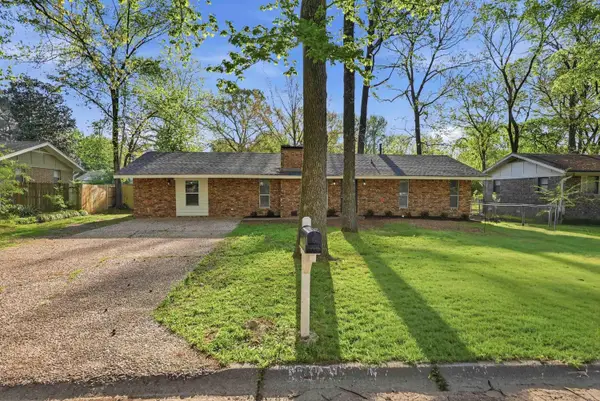 1015 Towering Oaks Drive, Jacksonville, AR 72076