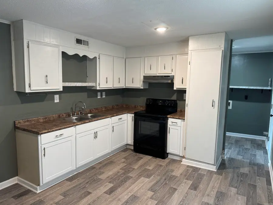 1105 Nancy St, White Hall, AR 71602 - #3