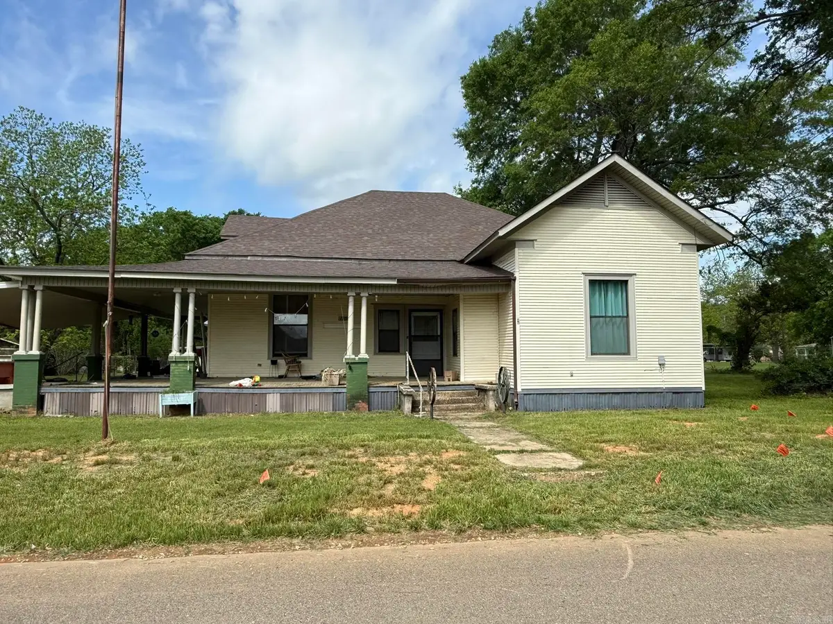 125 N Mercer Street, Mineral Springs, AR 71851 - #1