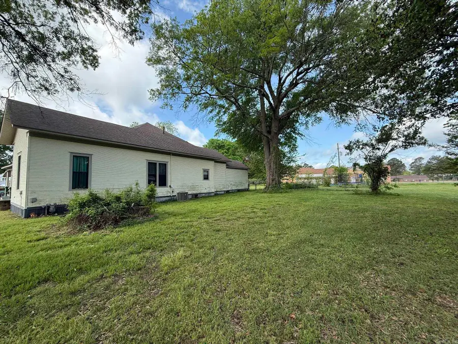 125 N Mercer Street, Mineral Springs, AR 71851 - #3
