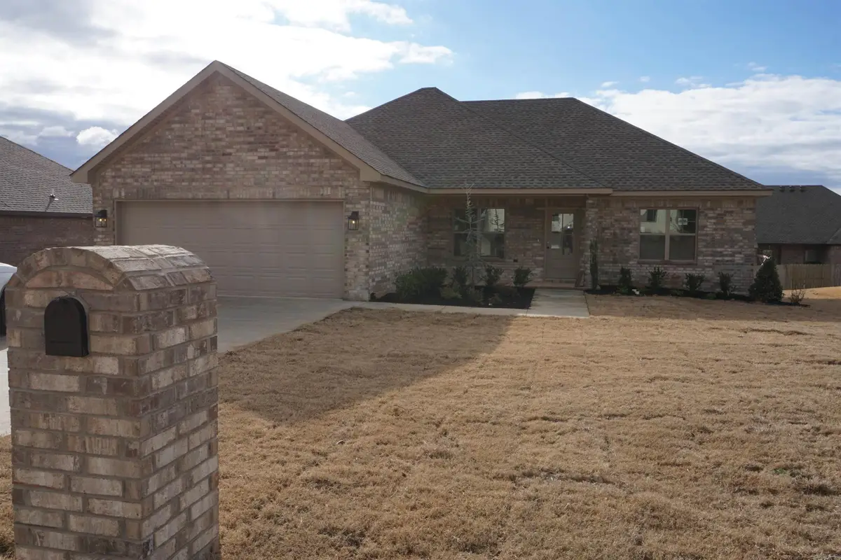 1061 Mark Cir, Jonesboro, AR 72404 - #1