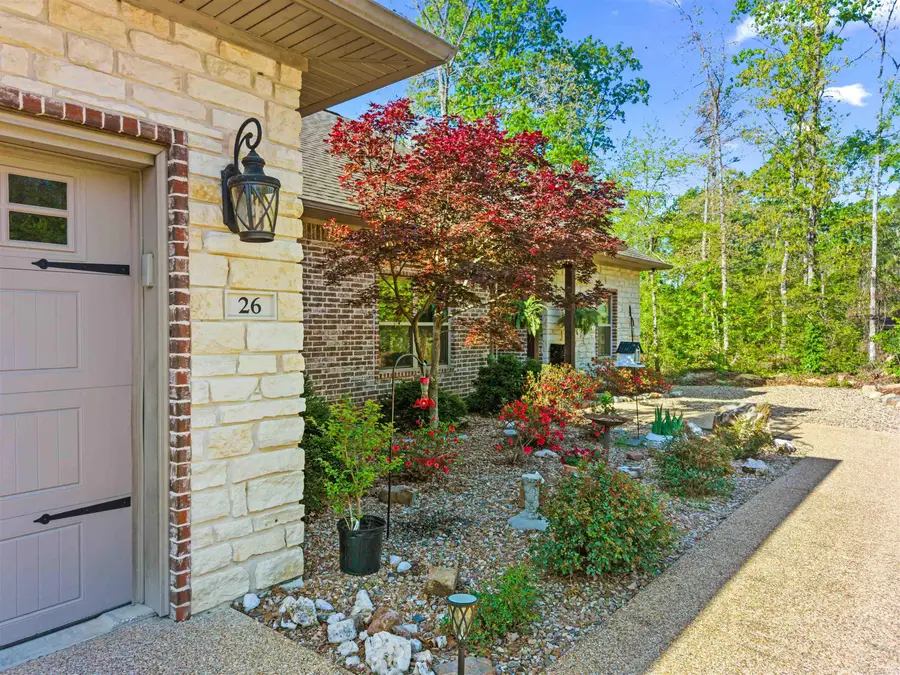 26 Burgos Way, Hot Springs Village, AR 71909 - #3