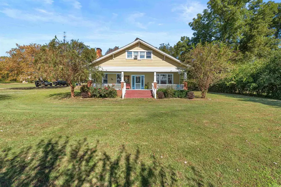 104 Court Square Road, El Paso, AR 72045 - #2