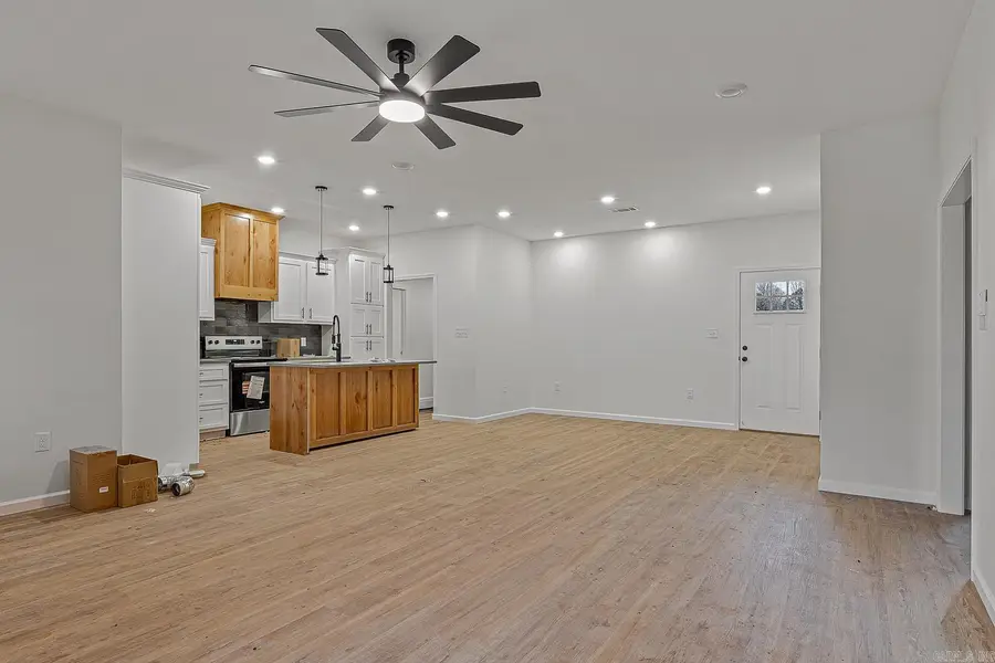 146 Raymond Drive, Paragould, AR 72450 - #3