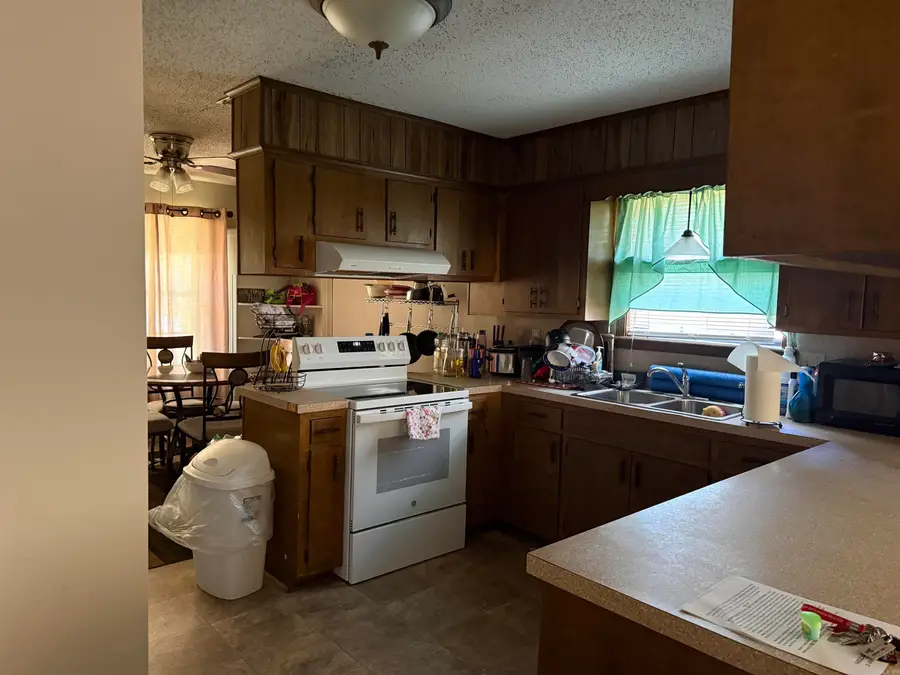 6504 S Mulberry Street, Pine Bluff, AR 71603 - #3