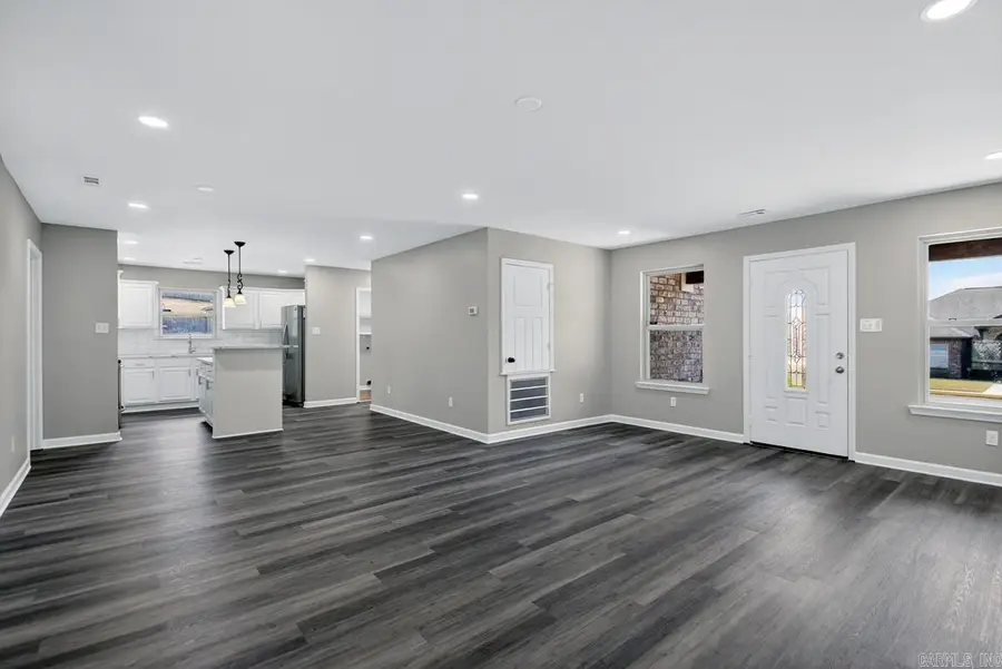 1100 Fox Chase, Bryant, AR 72002 - #2