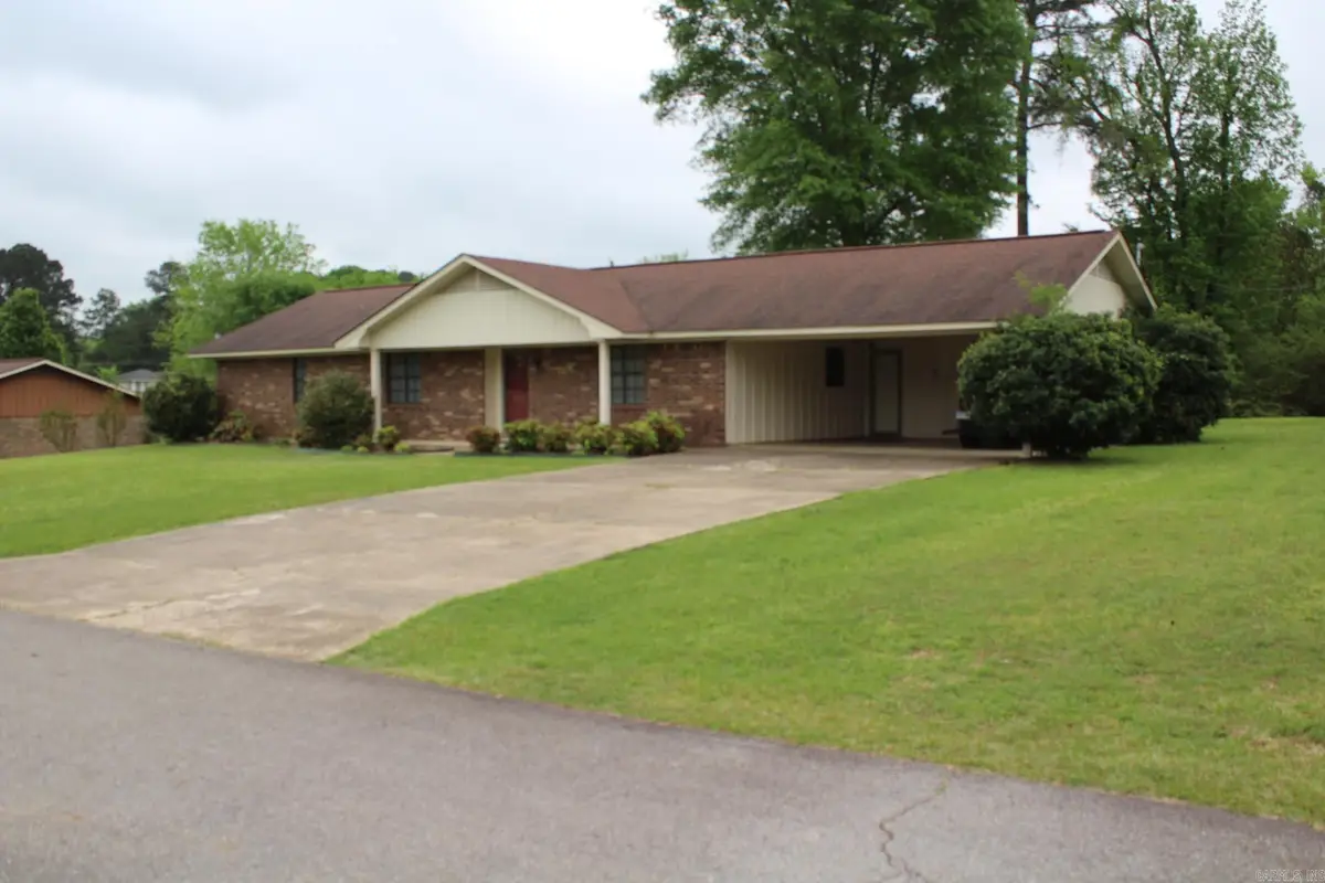 911 Ash Street, Nashville, AR 71852 - #1