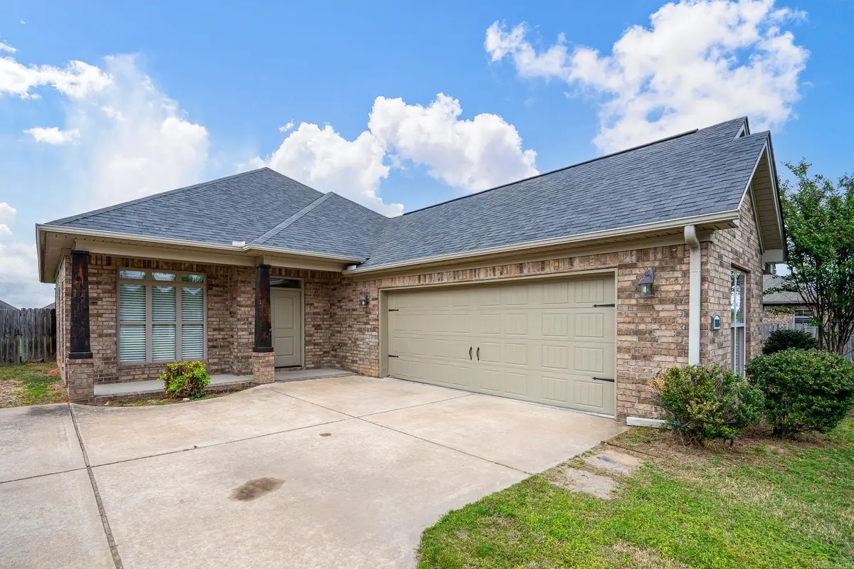 1655 S Donaghey Avenue, Conway, AR 72034 - #1