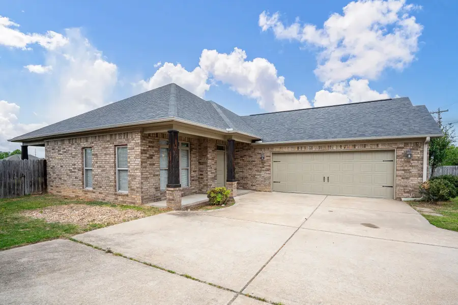 1655 S Donaghey Avenue, Conway, AR 72034 - #2