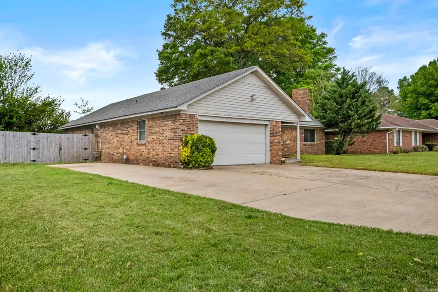 1 Devon Lane, Jacksonville, AR 72076 - #2