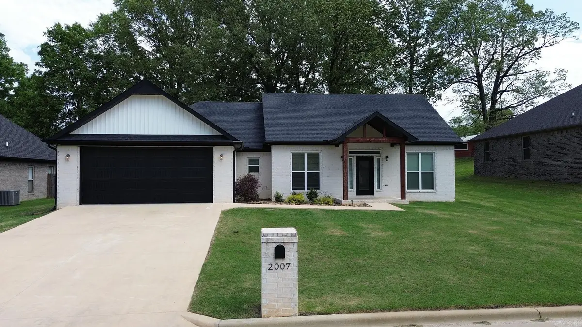 2007 N. 29th Street, Paragould, AR 72450 - #1