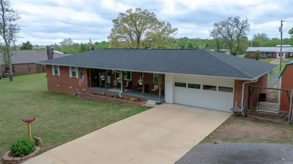 140 N Spring Street, Melbourne, AR 72556