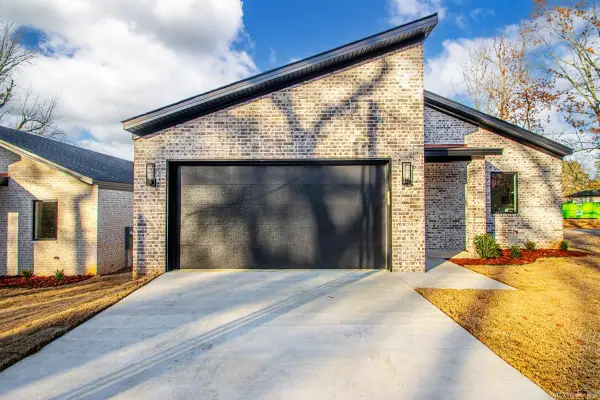 2100 Junior Deputy Road, Little Rock, AR 72205