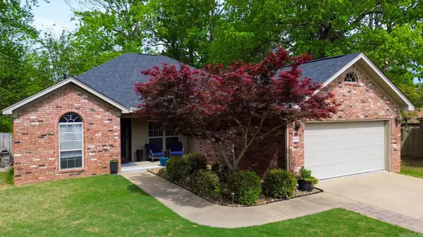 1125 Barberry Cove, Benton, AR 72015