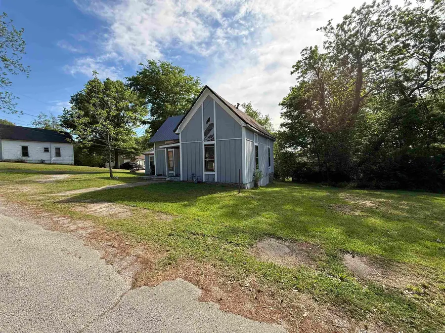 585 N Royal Avenue, Piggott, AR 72454 - #3