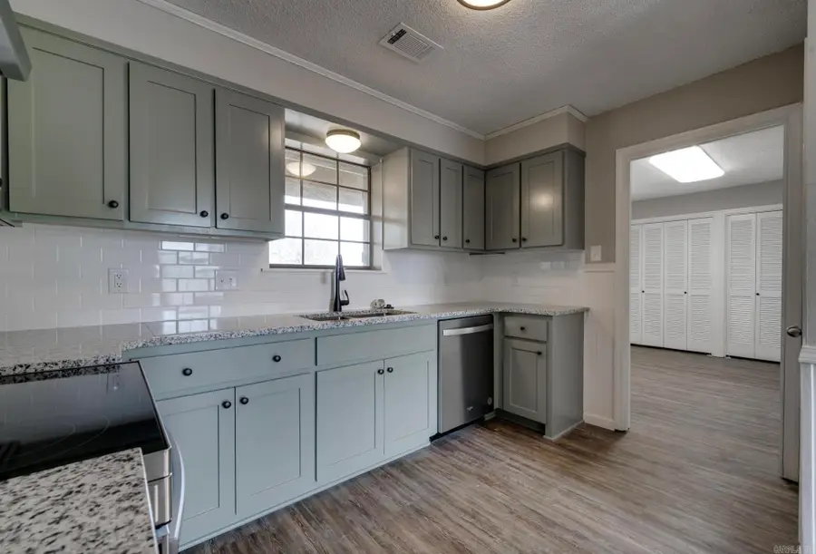 10601 Harper Rd, Little Rock, AR 72206 - #3