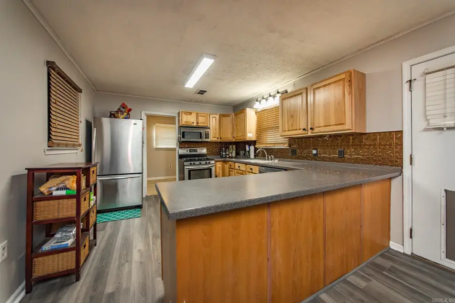 609 Lynnewood Drive, Jacksonville, AR 72076 - #3