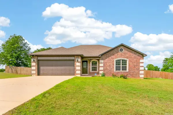 312 Bobwhite Circle, Lonoke, AR 72086