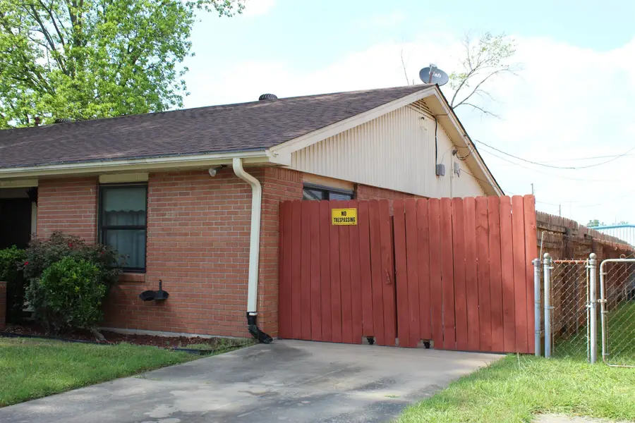 2713 E 10th Ave, Pine Bluff, AR 71601 - #3
