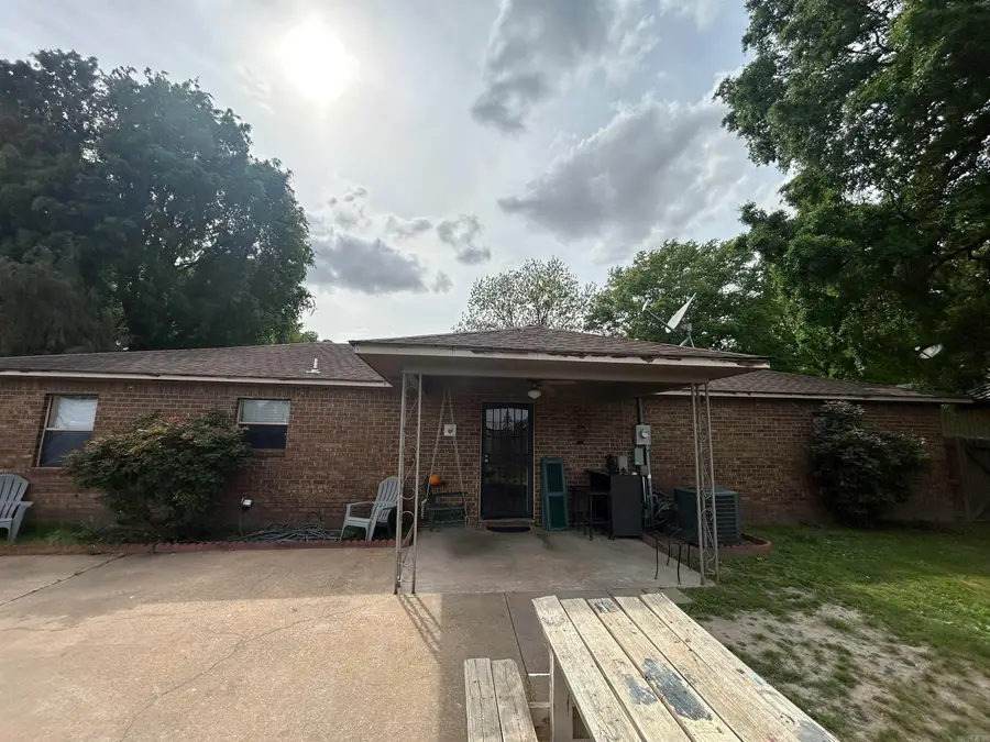 806 Rowena St, Wynne, AR 72396 - #2