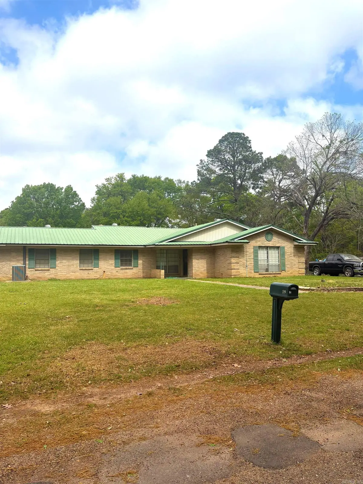 19 N Valley Drive, Texarkana, AR 71854 - #1